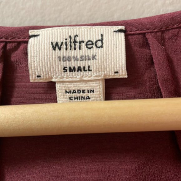 Wilfred Maroon Sleeveless Blouse with Ruffle Detail - Size S 100 % SILK - Picture 3 of 6